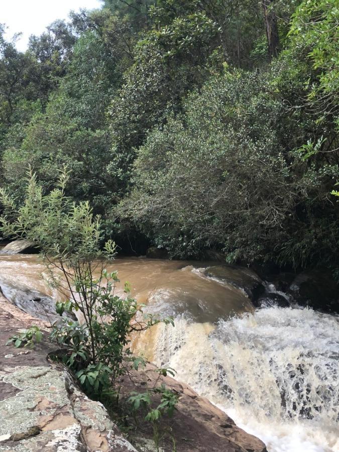 Pousada Pedra Da Mata Chales Na Montanha Munhoz Esterno foto
