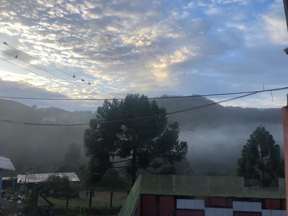 Pousada Pedra Da Mata Chales Na Montanha Munhoz Esterno foto