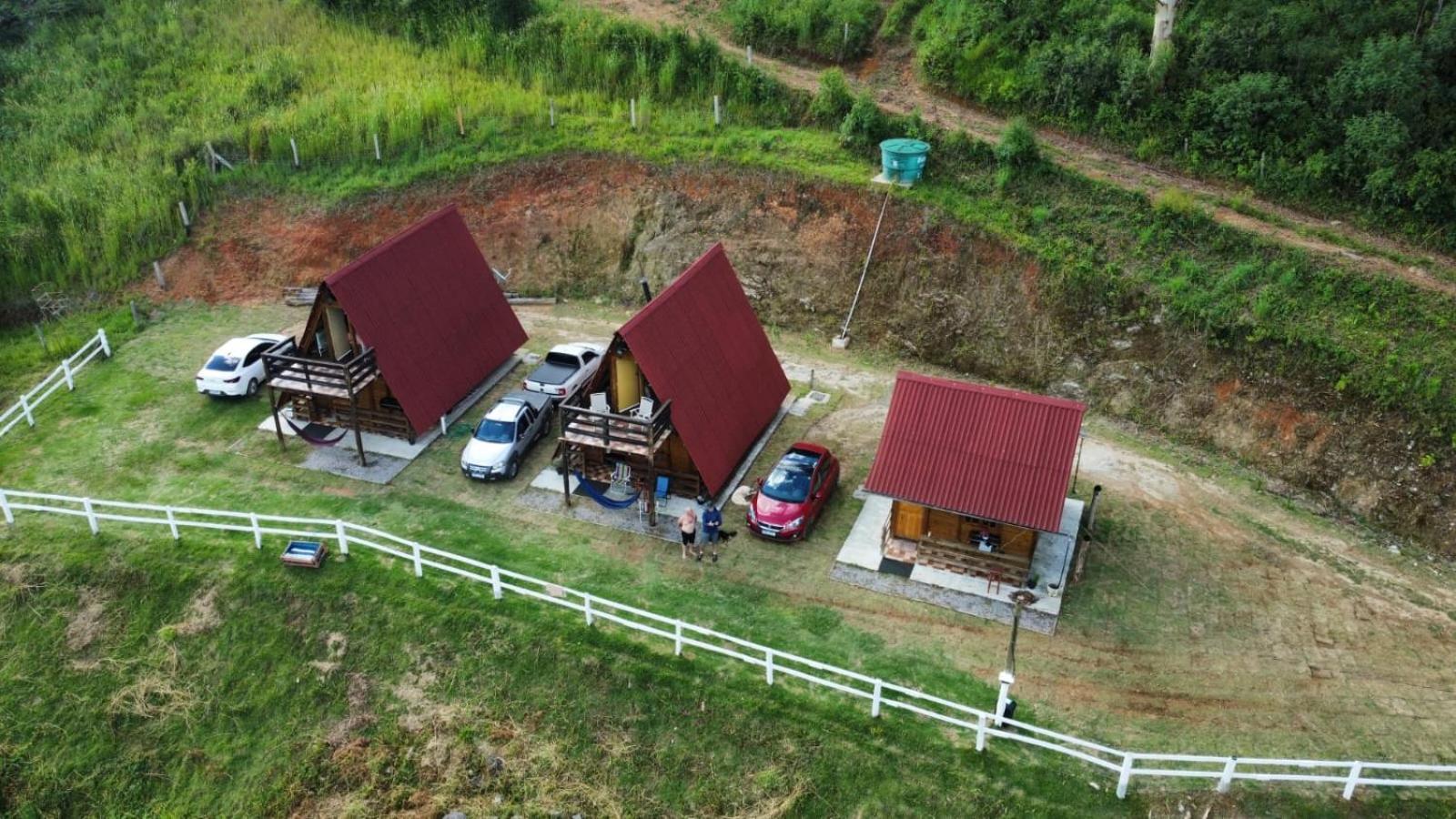 Pousada Pedra Da Mata Chales Na Montanha Munhoz Esterno foto